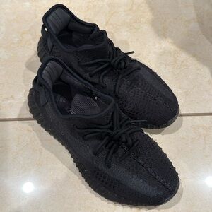 YEEZY Boost 350 V2